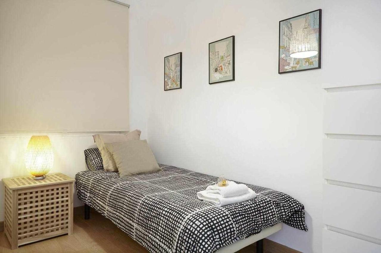 Apartament Sagrada Familia Views *